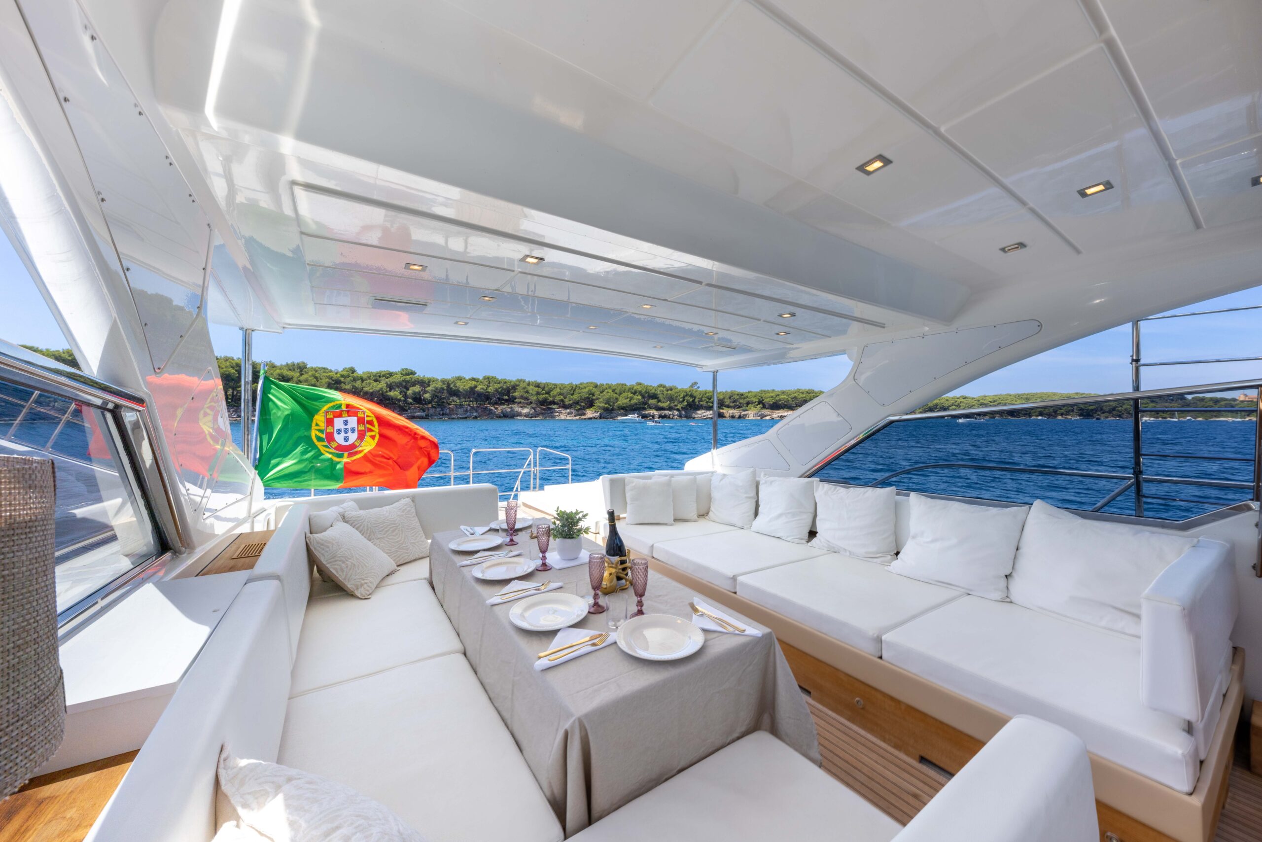 2006 Overmarine Mangusta 80 te koop (photo 38)