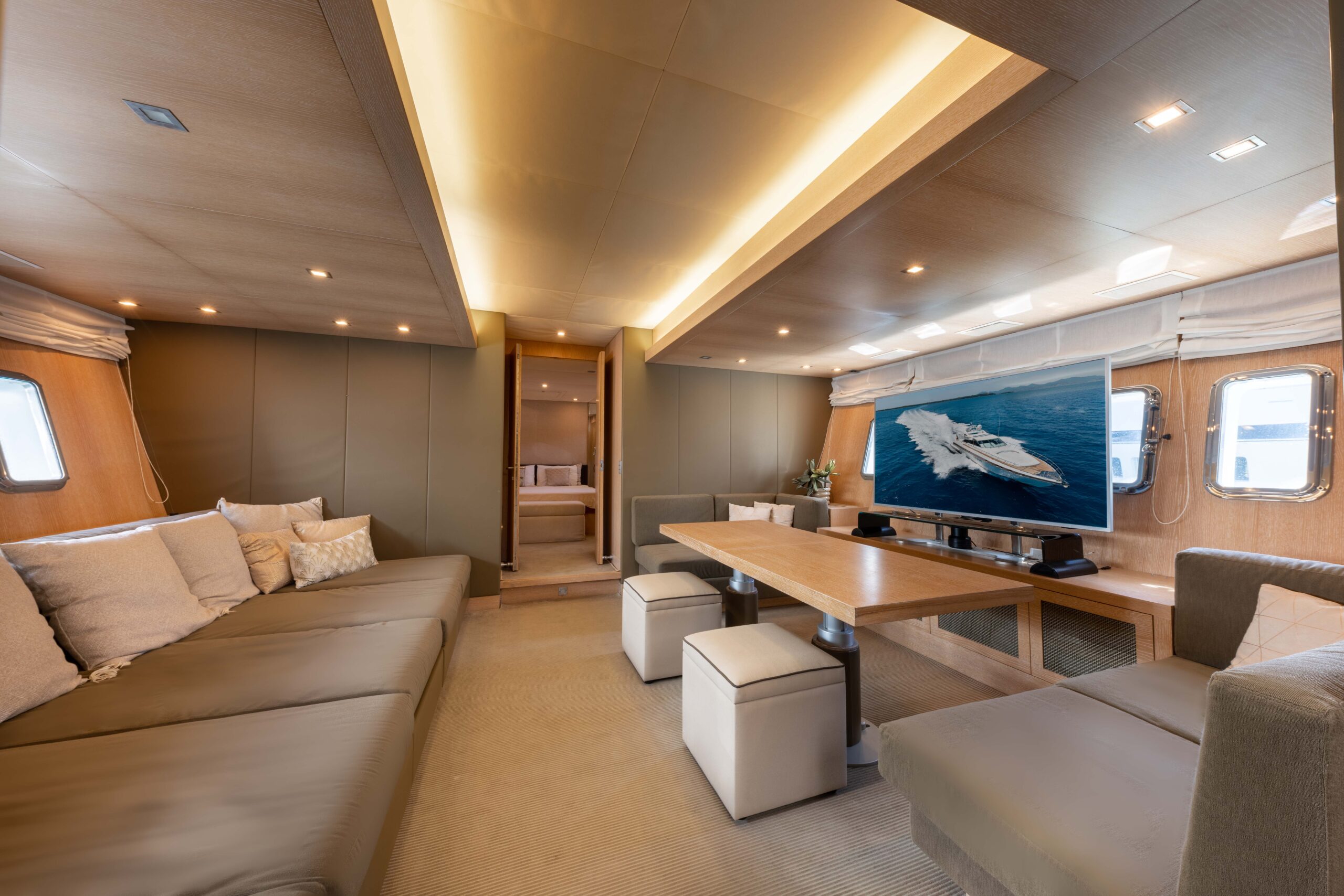 2006 Overmarine Mangusta 80 te koop (photo 47)
