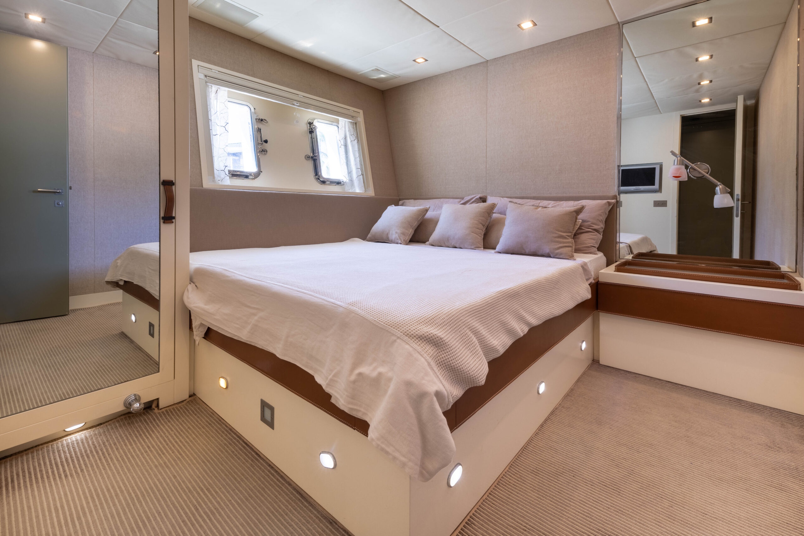 2006 Overmarine Mangusta 80 te koop (photo 64)