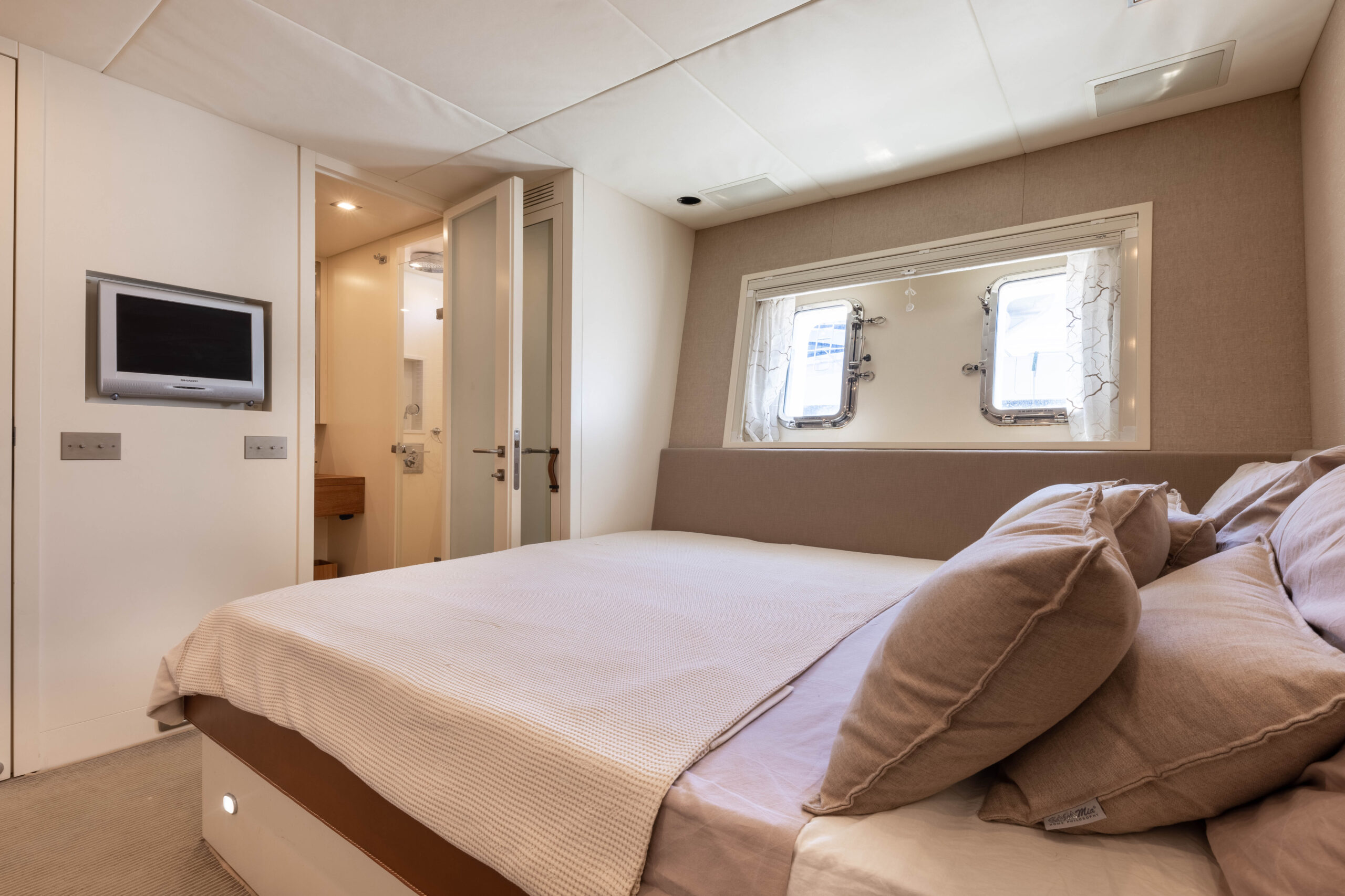 2006 Overmarine Mangusta 80 te koop (photo 65)
