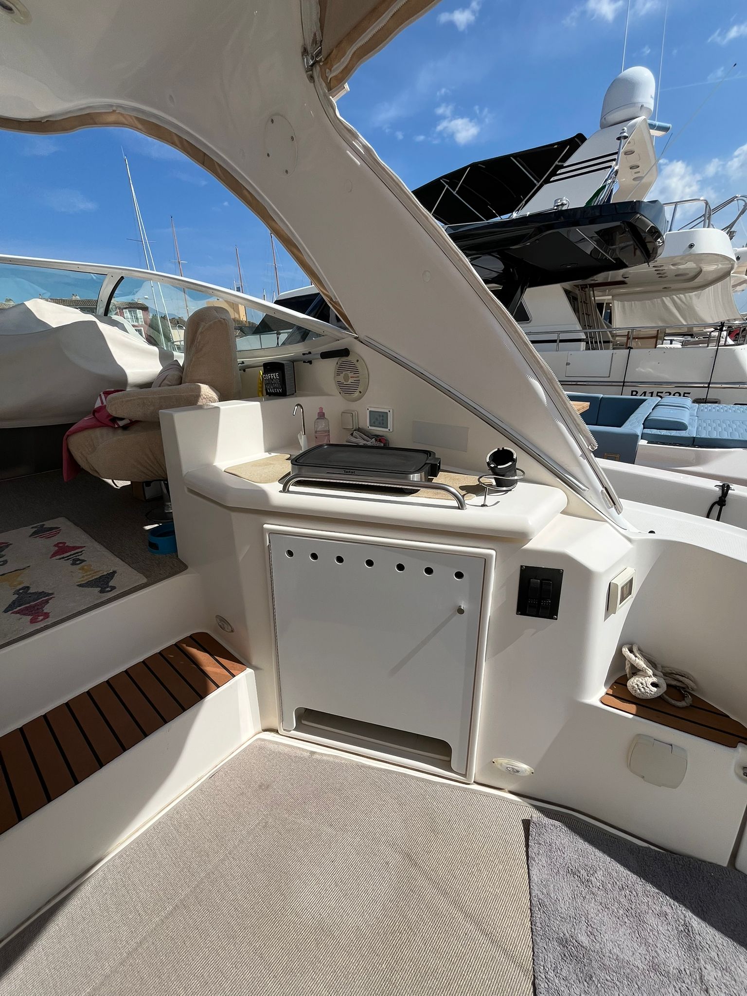 2003 Cruisers Yachts 4370 à vendre (photo 13)