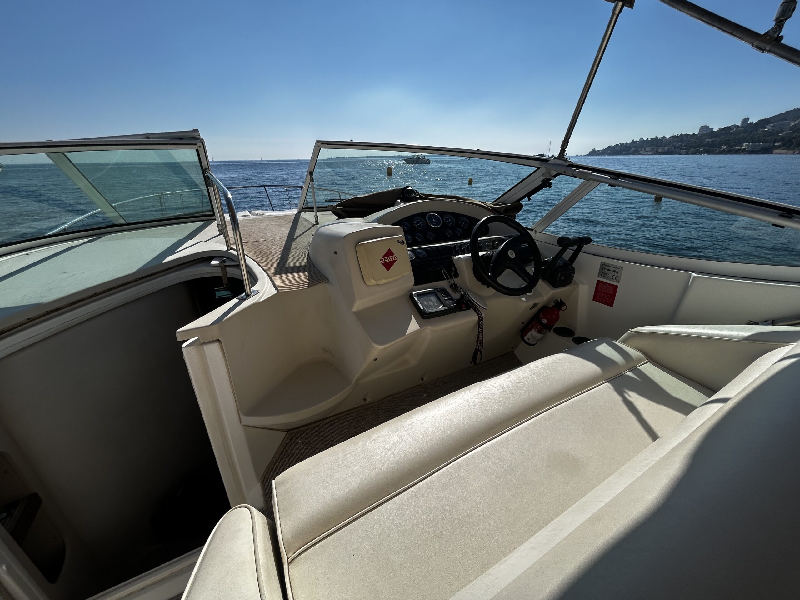 1999 Cruisers Yachts 3075 Rogue for sale (photo 7)