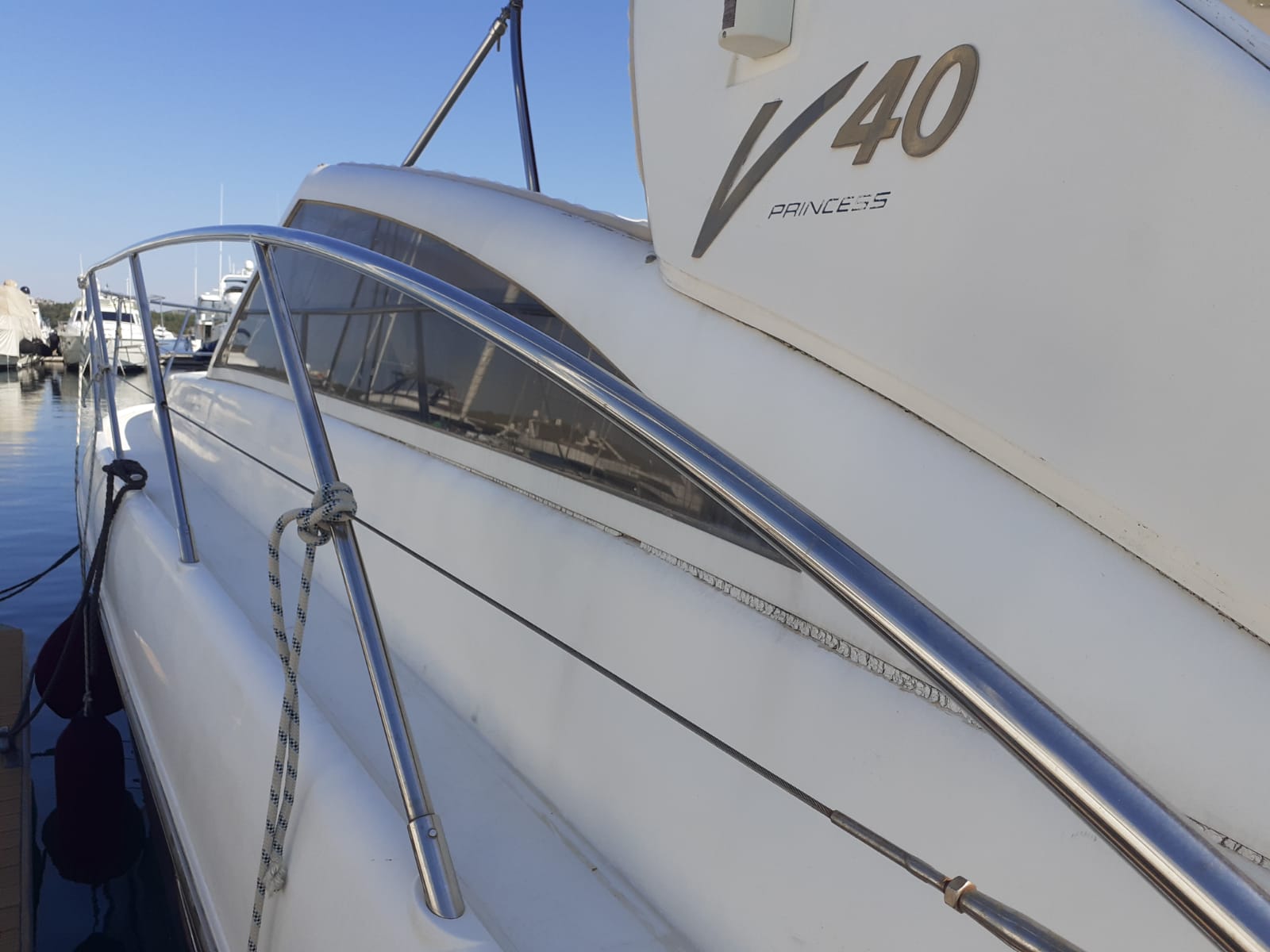 1997 Princess V40 te koop (photo 3)