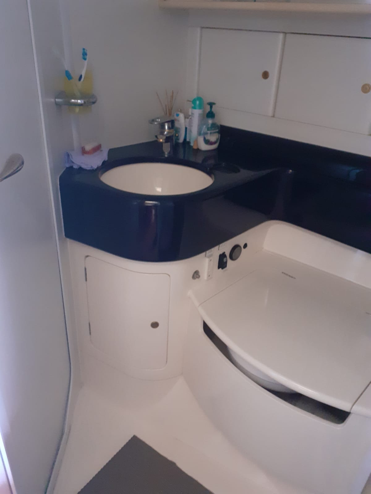 1997 Princess V40 te koop (photo 7)
