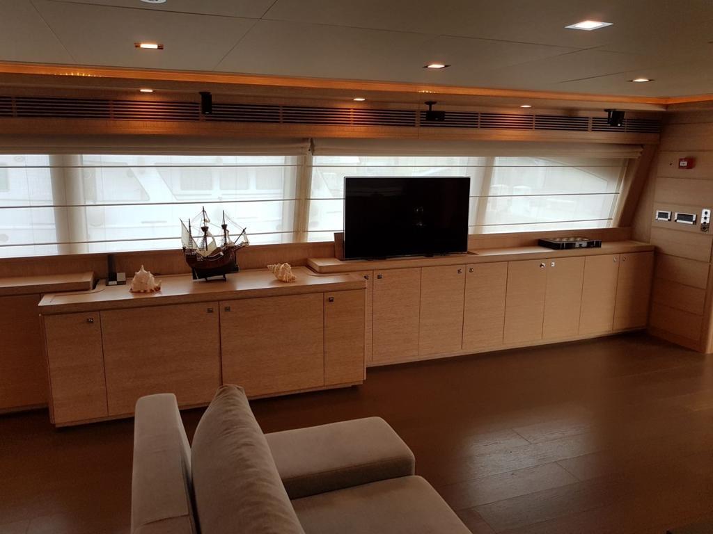2011 Ferretti 112 Next Custom Line te koop (photo 8)