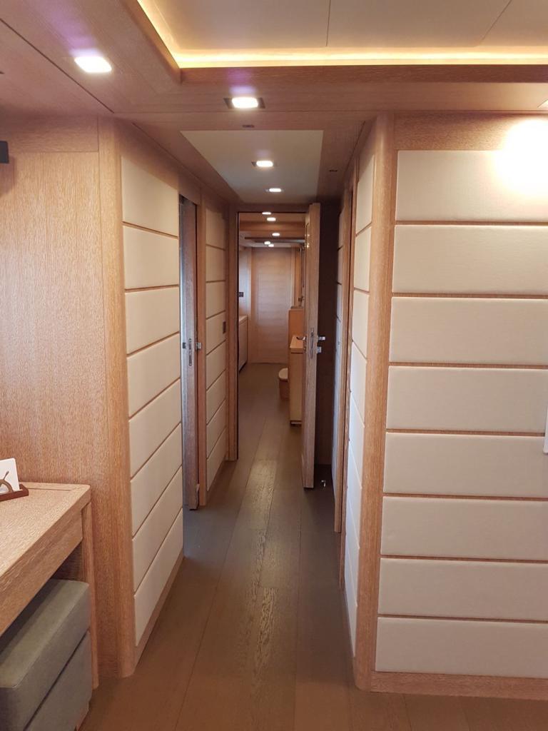 2011 Ferretti 112 Next Custom Line te koop (photo 10)