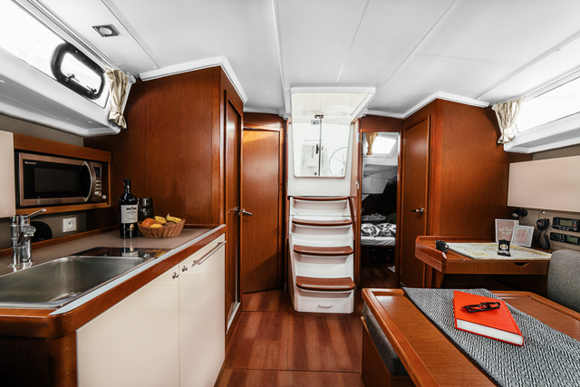 2016 Beneteau Oceanis 38 for sale (photo 5)