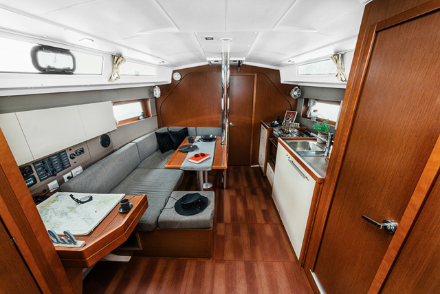 2016 Beneteau Oceanis 38 for sale (photo 9)
