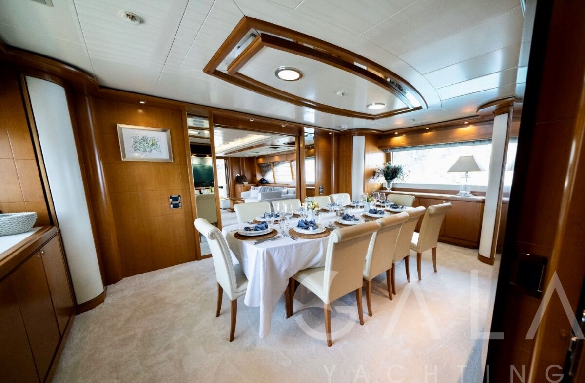 2004 CRN Yachts Feretti Custom Line 128 for sale (photo 7)