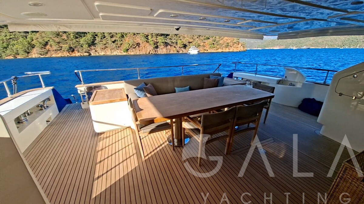 2009 FERRETTI YACHTS Ferretti Custom Line 97 zu verkaufen (photo 3)