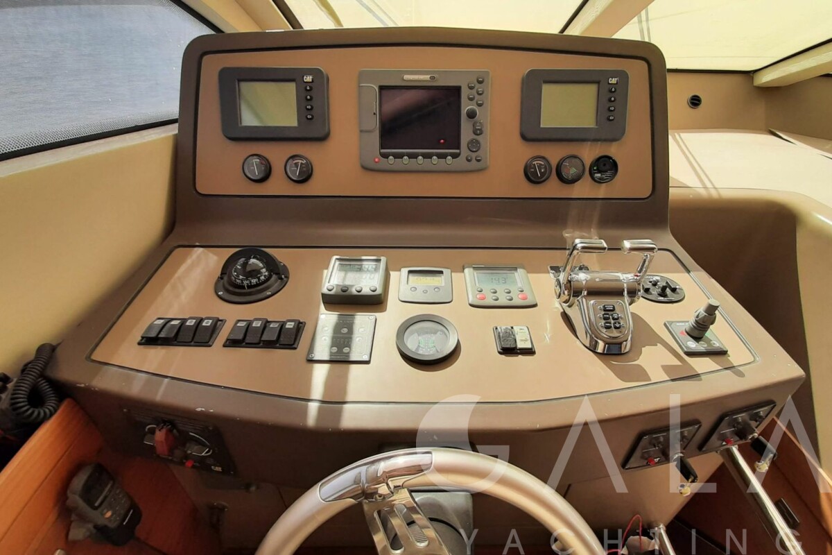 2009 NUMARINE Numarine 78 Fly te koop (photo 10)