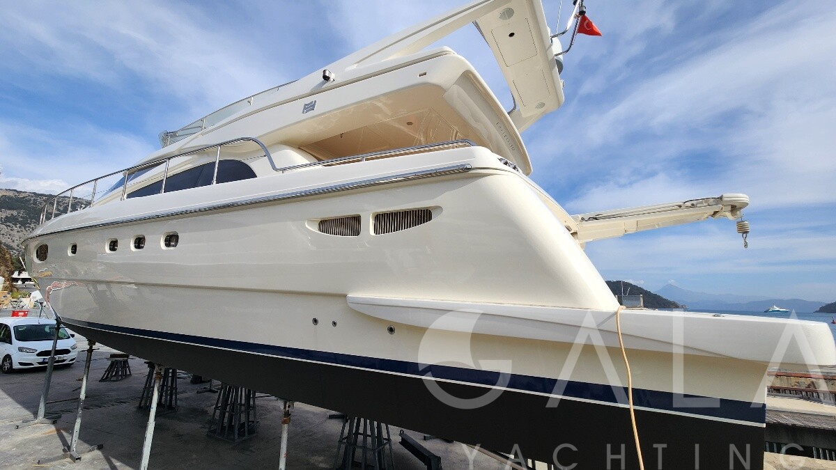 2003 FERRETTI YACHTS Ferretti 590 in vendita (photo 8)