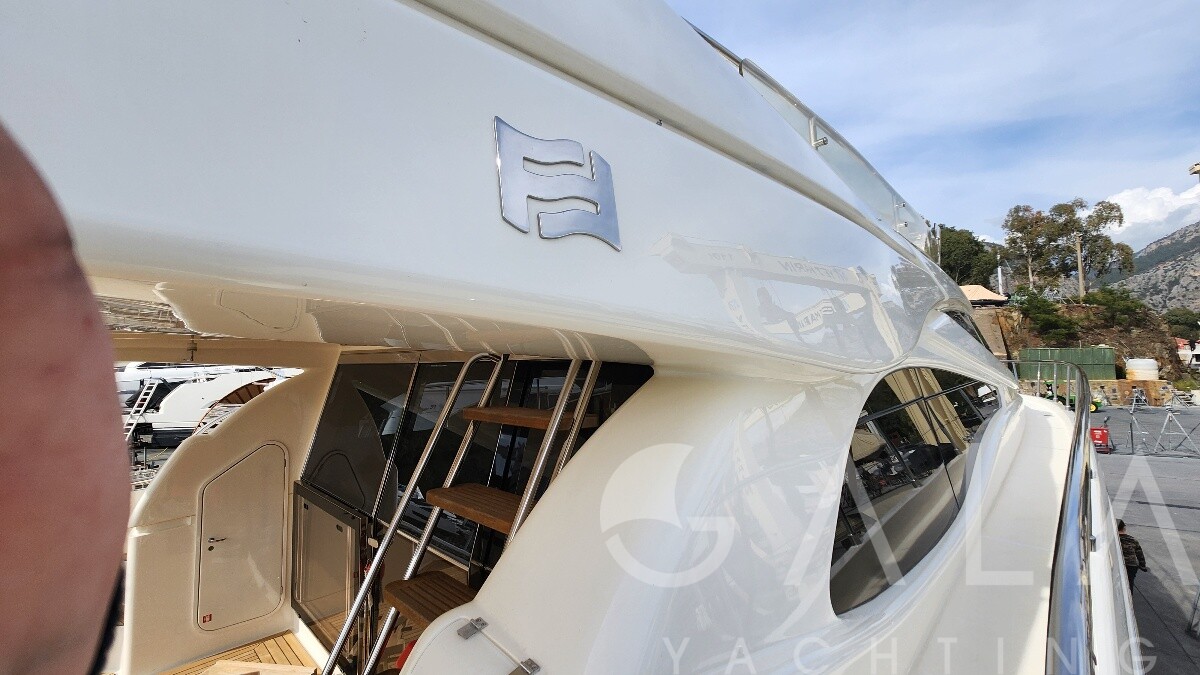 2003 FERRETTI YACHTS Ferretti 590 in vendita (photo 10)