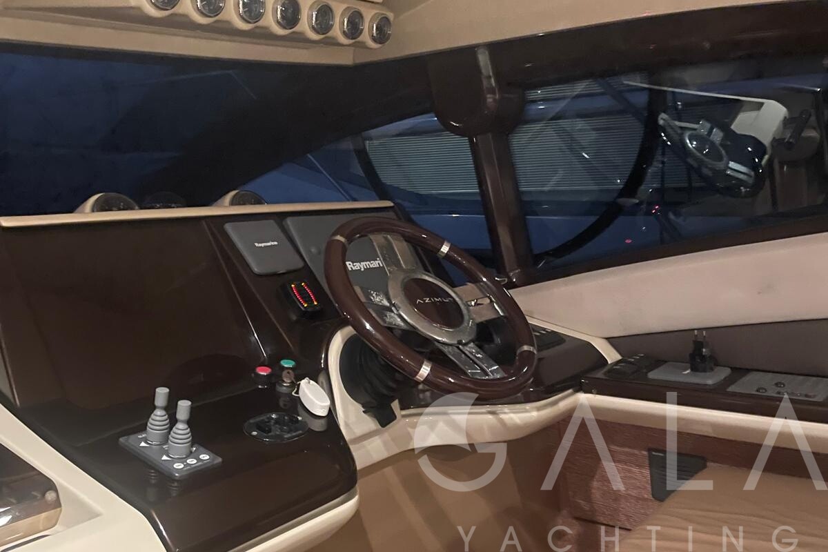 2007 AZIMUT YACHTS Azimut 47 for sale (photo 7)