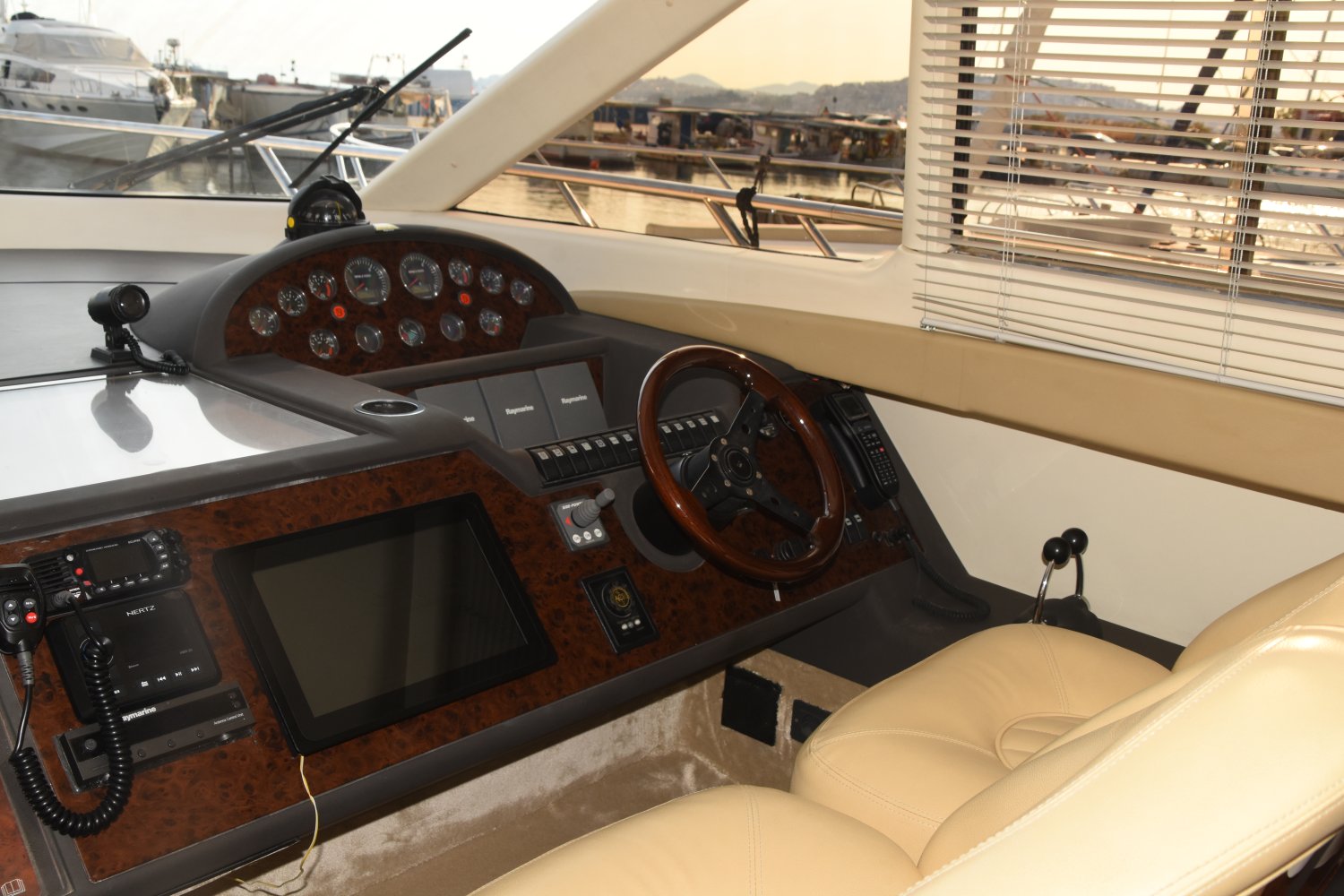 2004 Princess 50 te koop (photo 6)