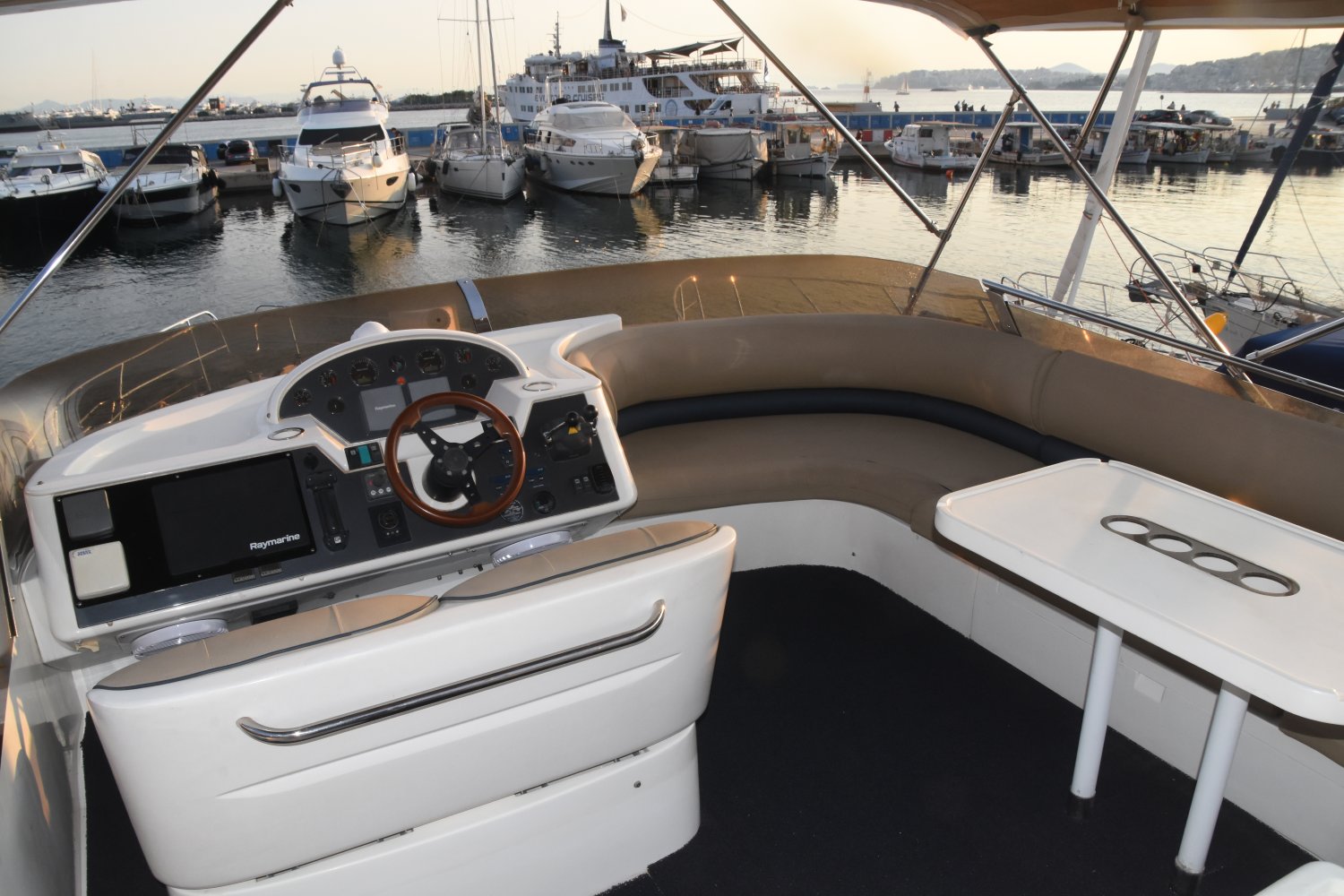 2004 Princess 50 te koop (photo 14)