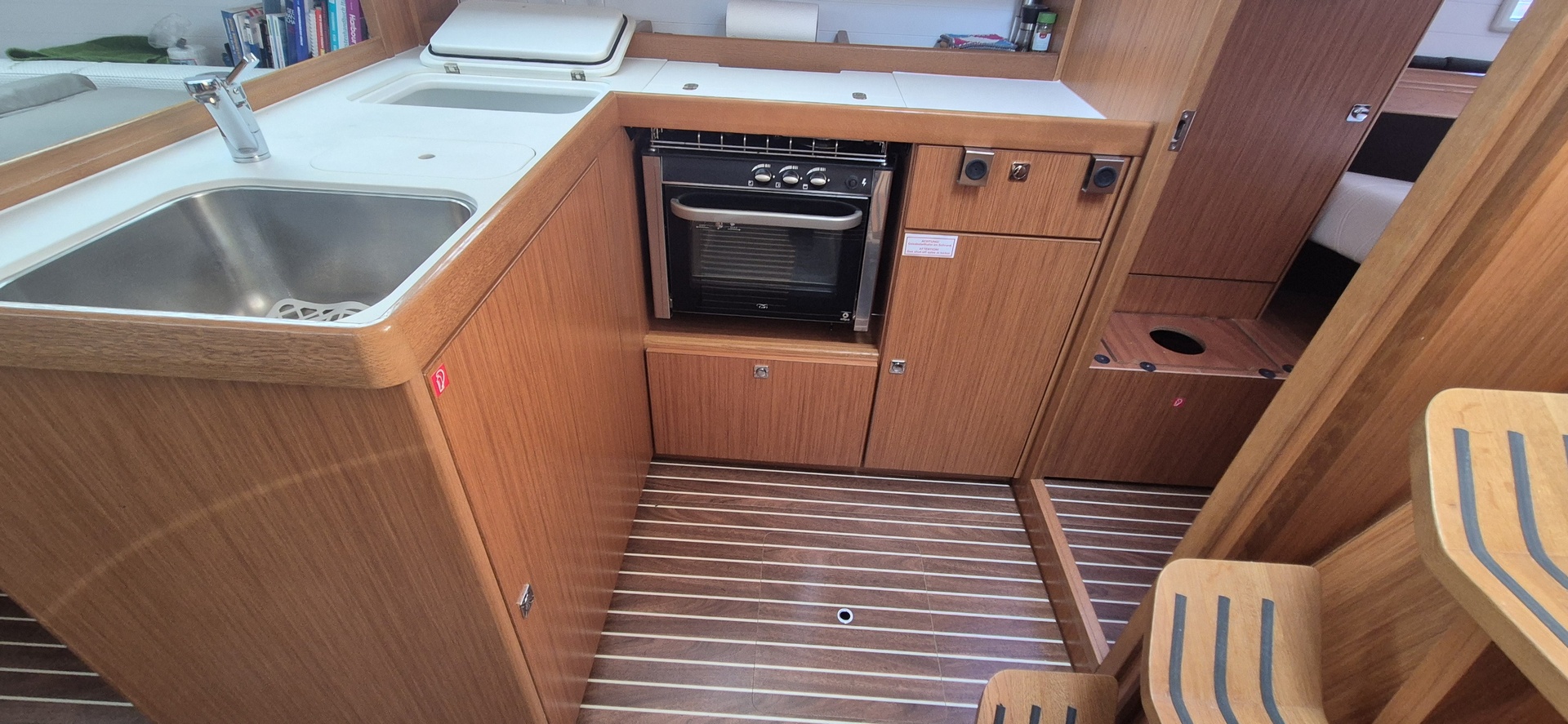 2020 Bavaria Yachts 37 Cruiser na sprzedaż (photo 15)