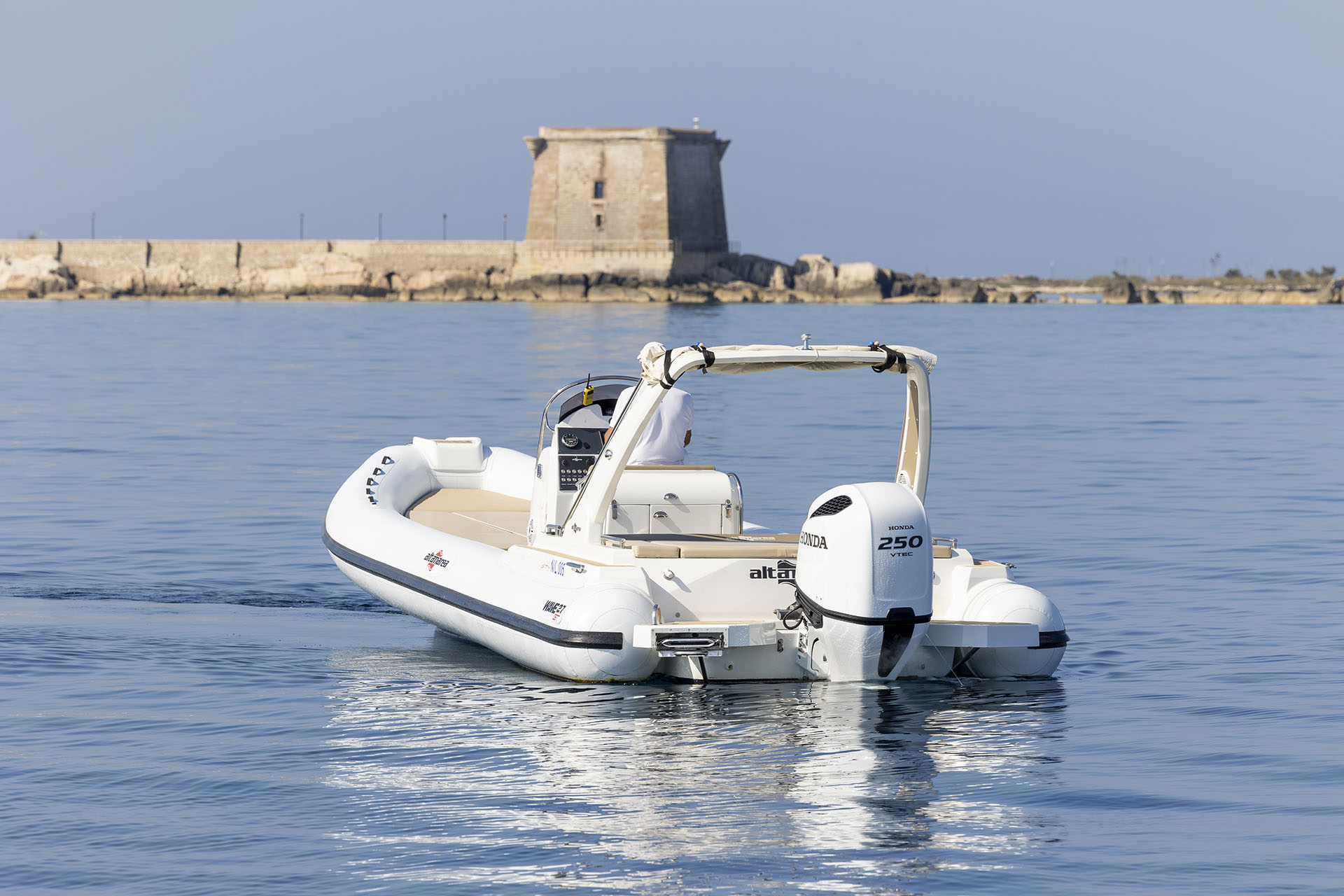 2024 Altamarea Wave 27 en alquiler (photo 3)