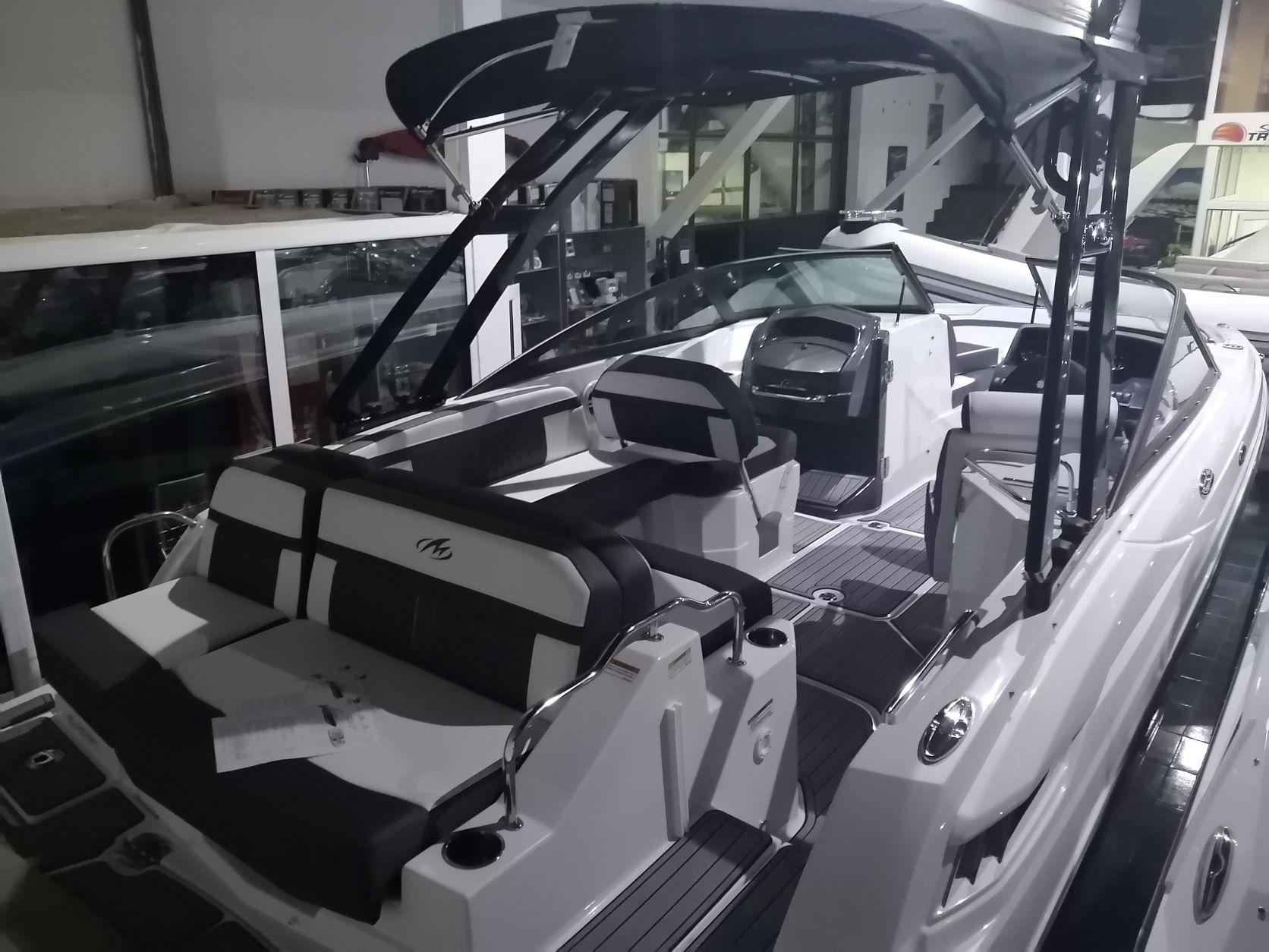 2023 Monterey M4 te koop (photo 7)