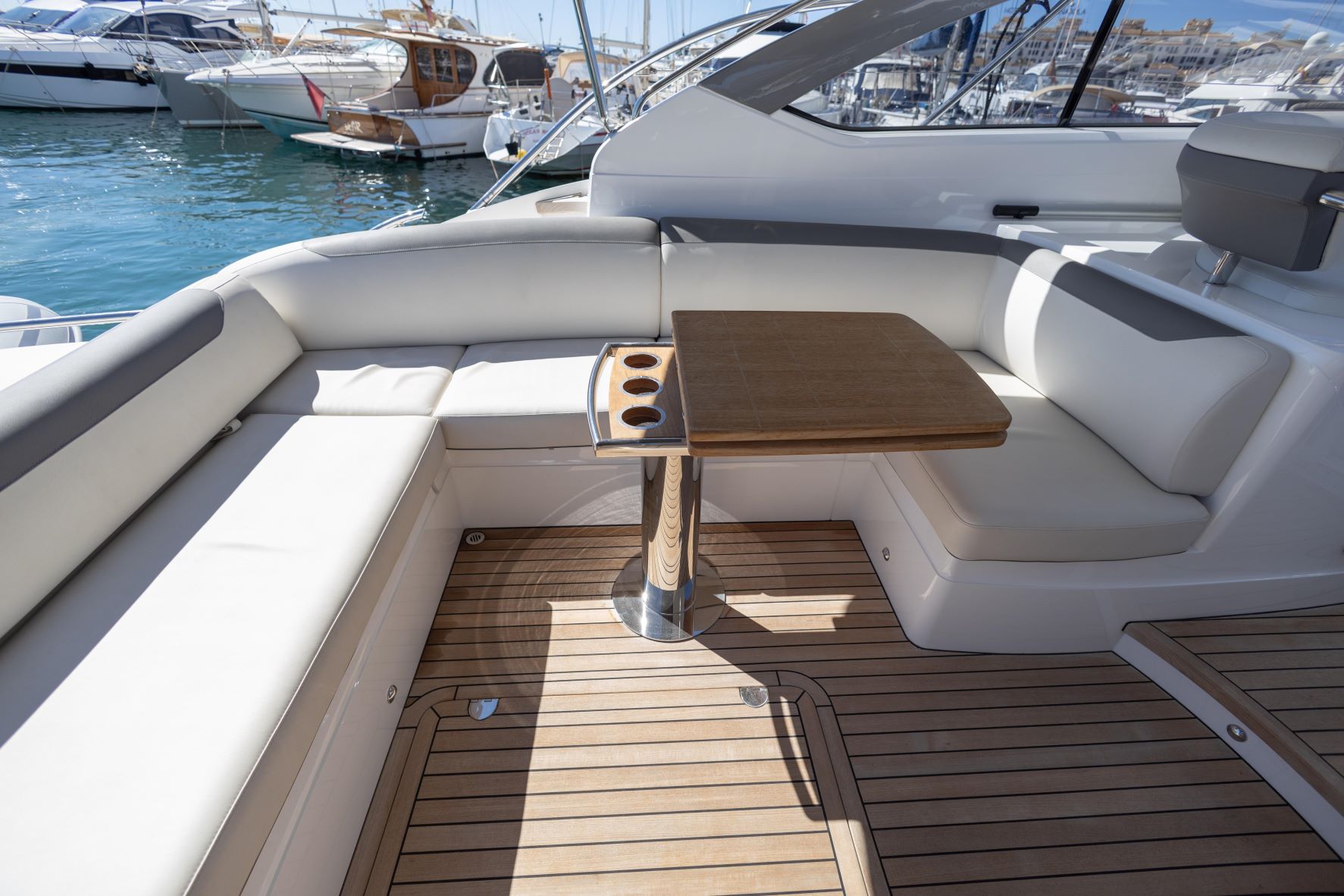 2025 Princess V40 zu verkaufen (photo 16)