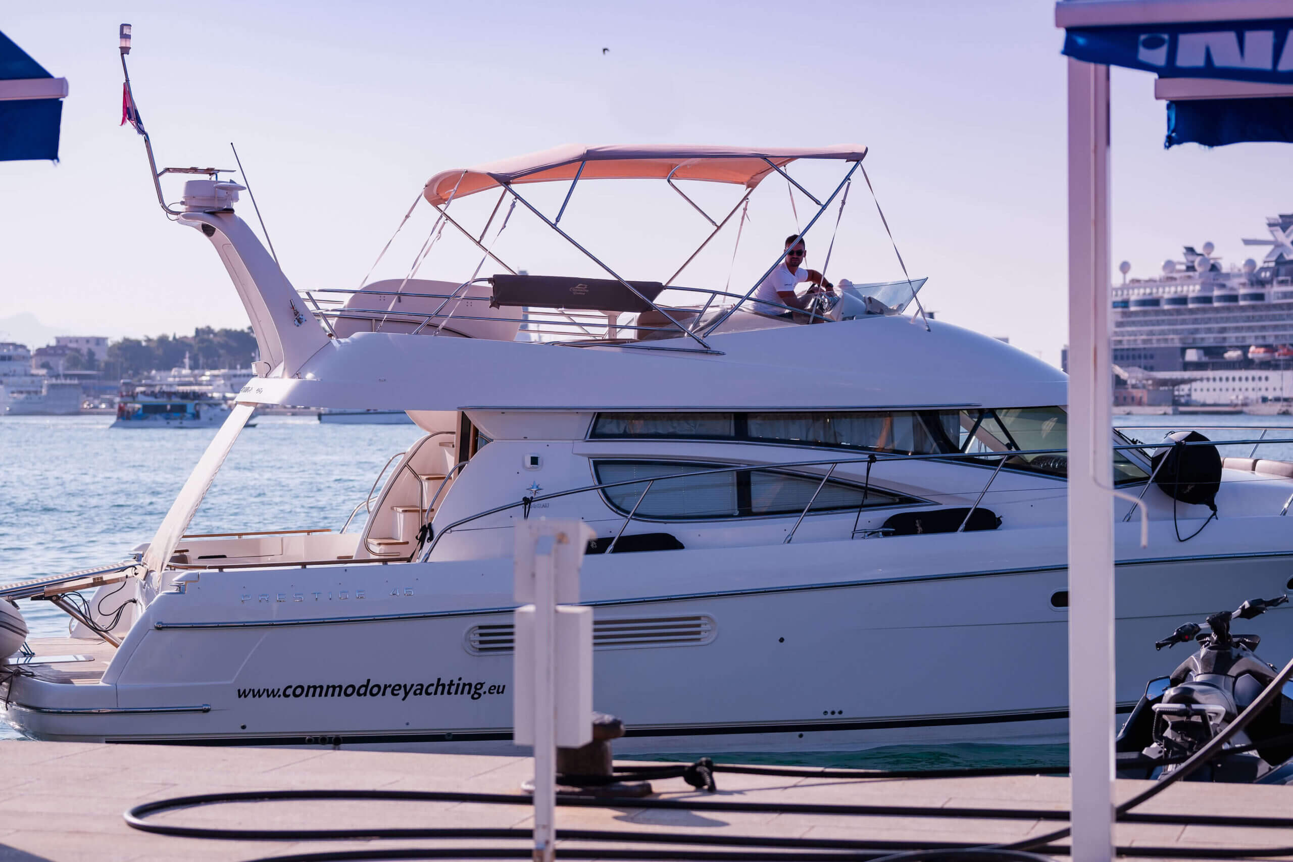 2009 Jeanneau Prestige 46 Fly na czarter (photo 10)