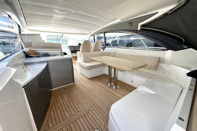 2019 Princess V50 te koop (photo 2)