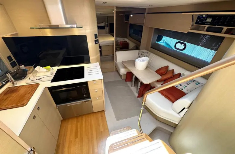 2019 Princess V50 te koop (photo 4)