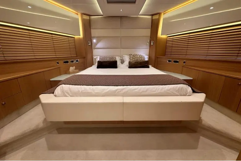 2011 Sunseeker Predator 84 for sale (photo 15)