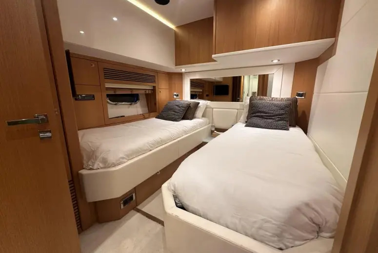 2011 Sunseeker Predator 84 for sale (photo 18)