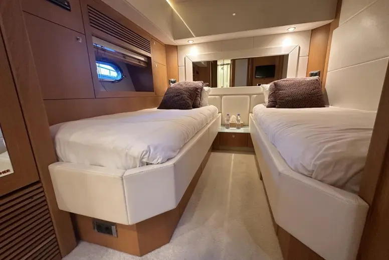 2011 Sunseeker Predator 84 for sale (photo 19)