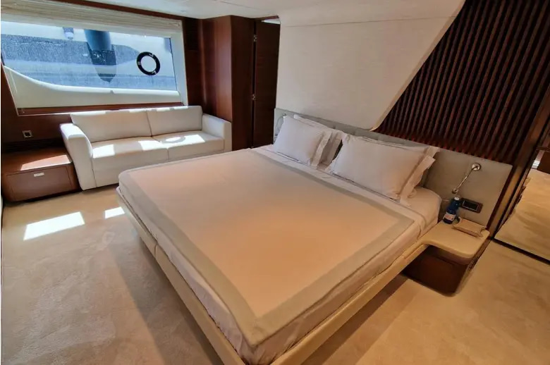2017 Princess S65 te koop (photo 13)