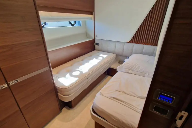 2017 Princess S65 te koop (photo 18)