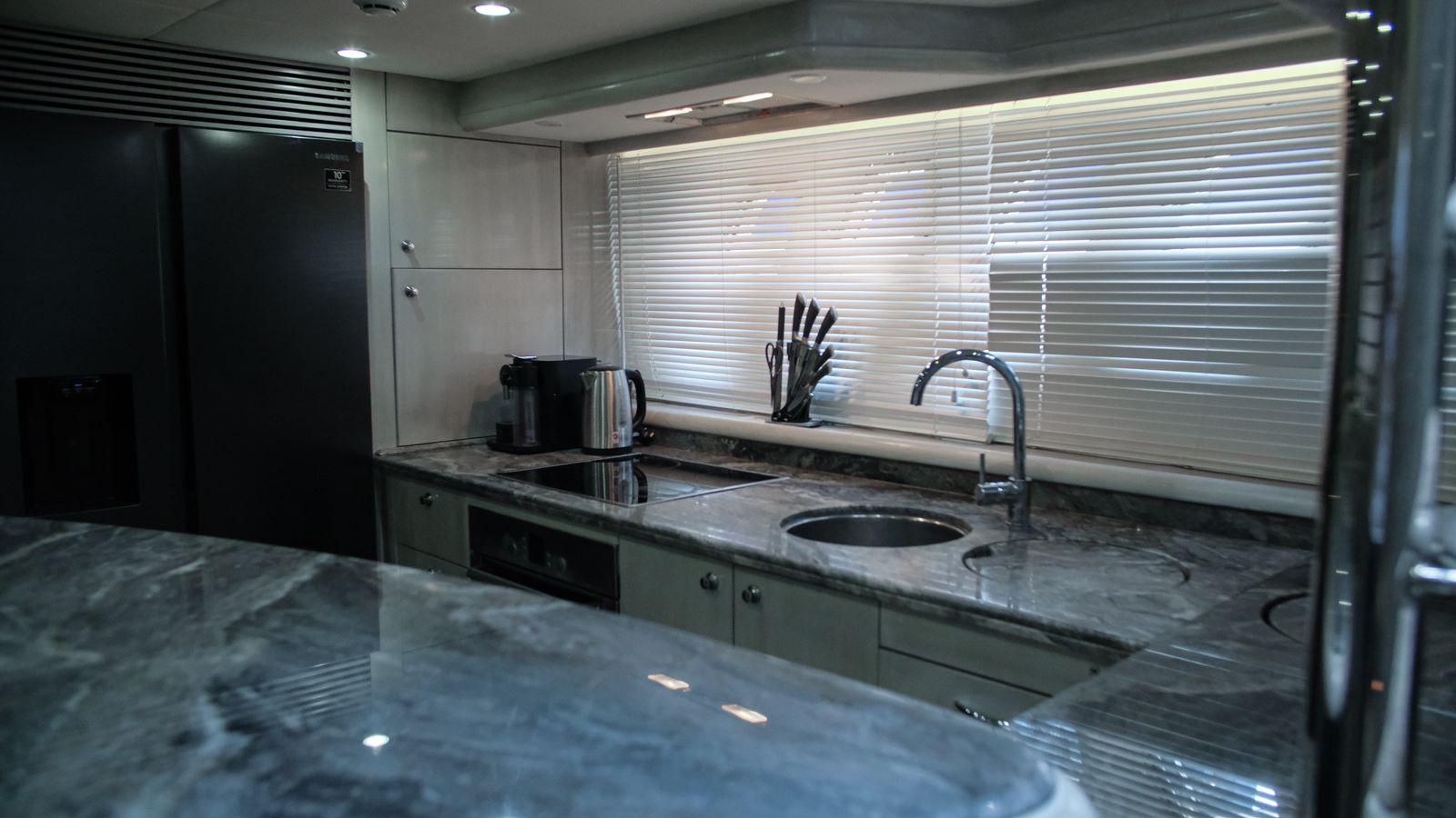 2004 Sunseeker Predator 95 for sale (photo 66)