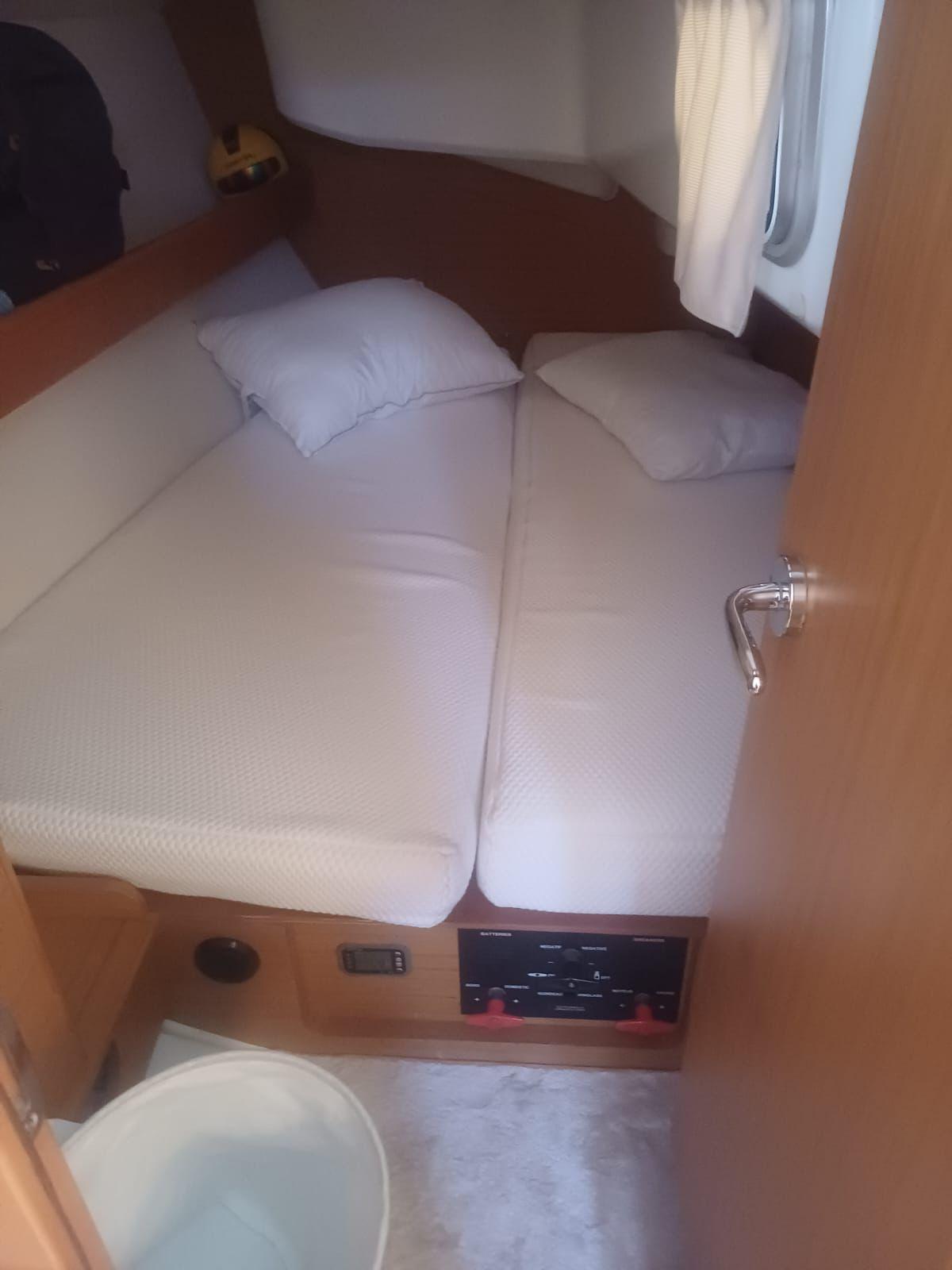 2010 Jeanneau Sun Odyssey 36i na sprzedaż (photo 13)