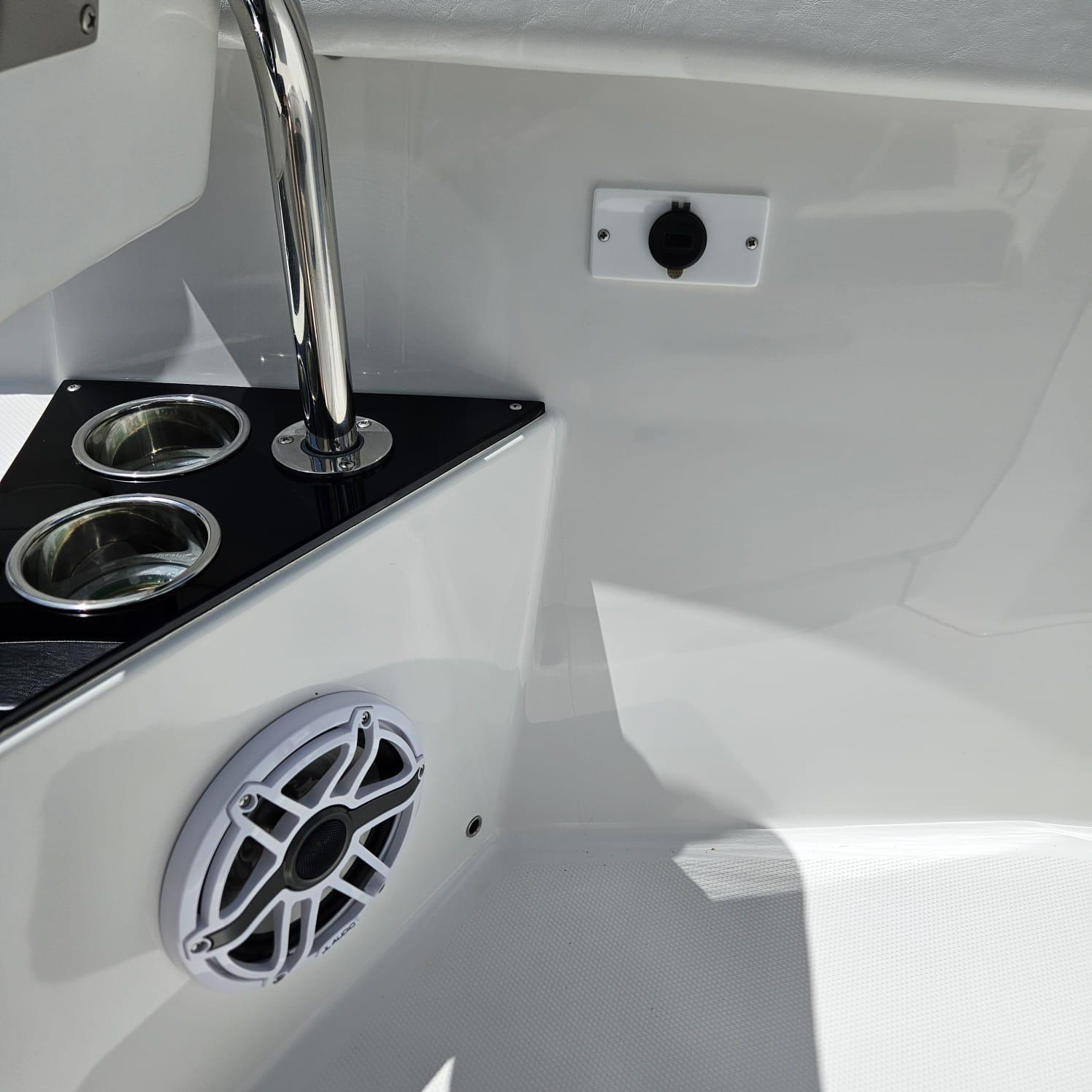 2019 Blackfin 222 CC na sprzedaż (photo 10)