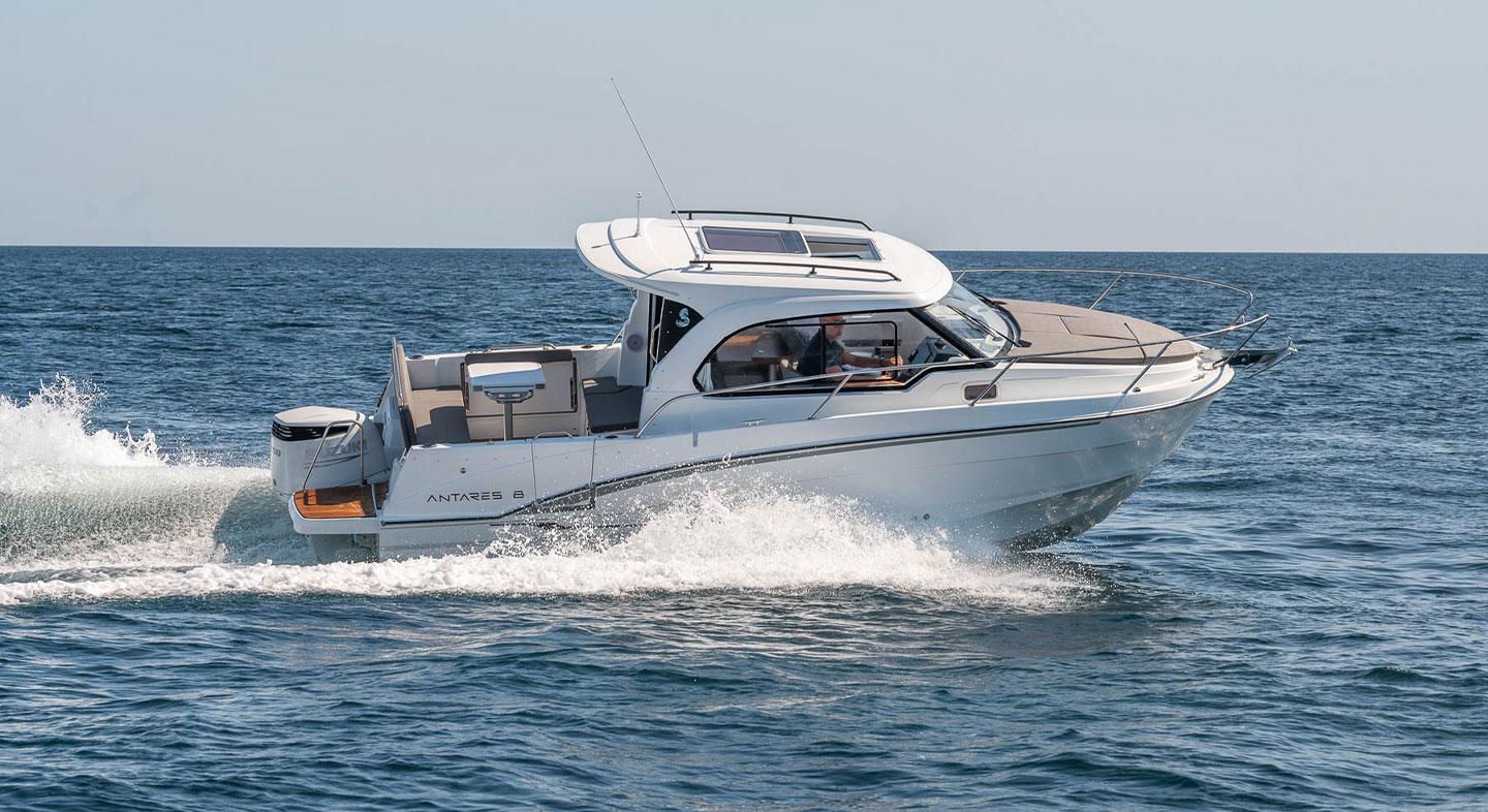 2023 Beneteau Antares 8 à vendre (photo 1)