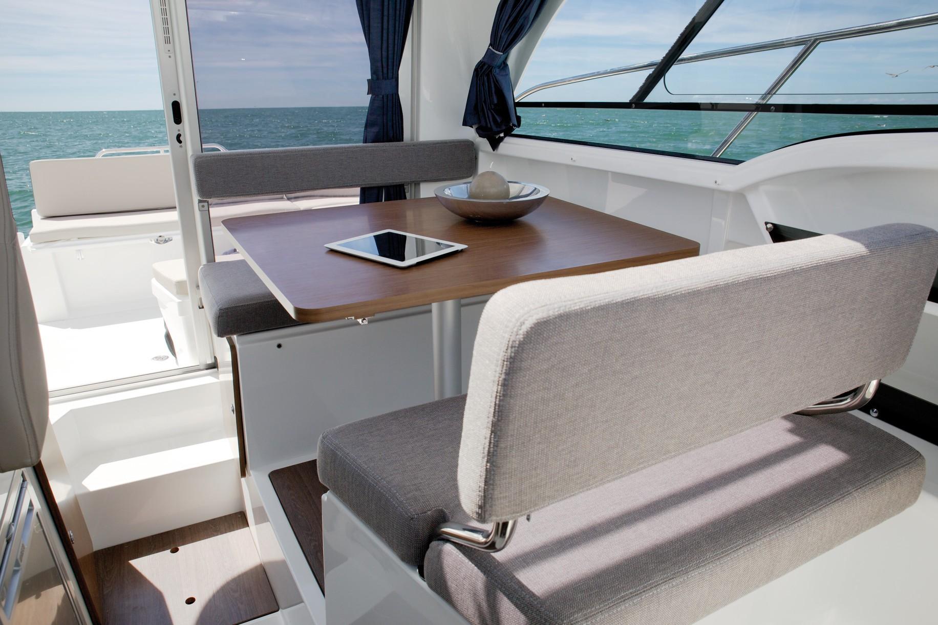 2023 Beneteau Antares 8 à vendre (photo 6)