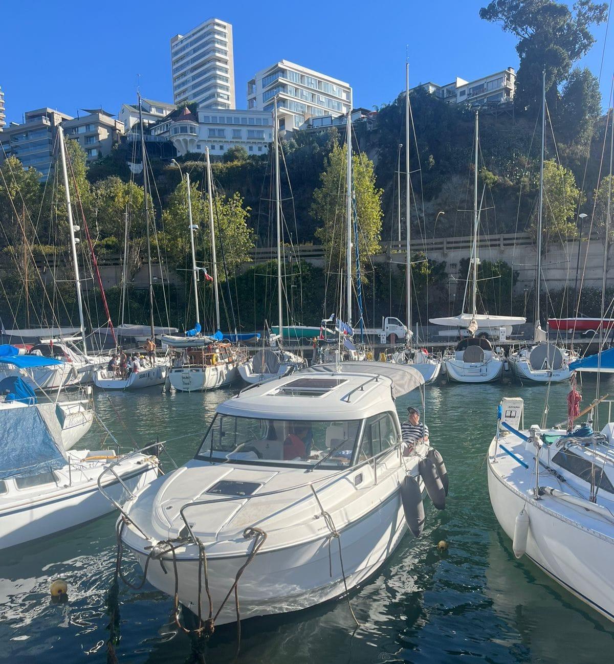 2023 Beneteau Antares 8 à vendre (photo 9)