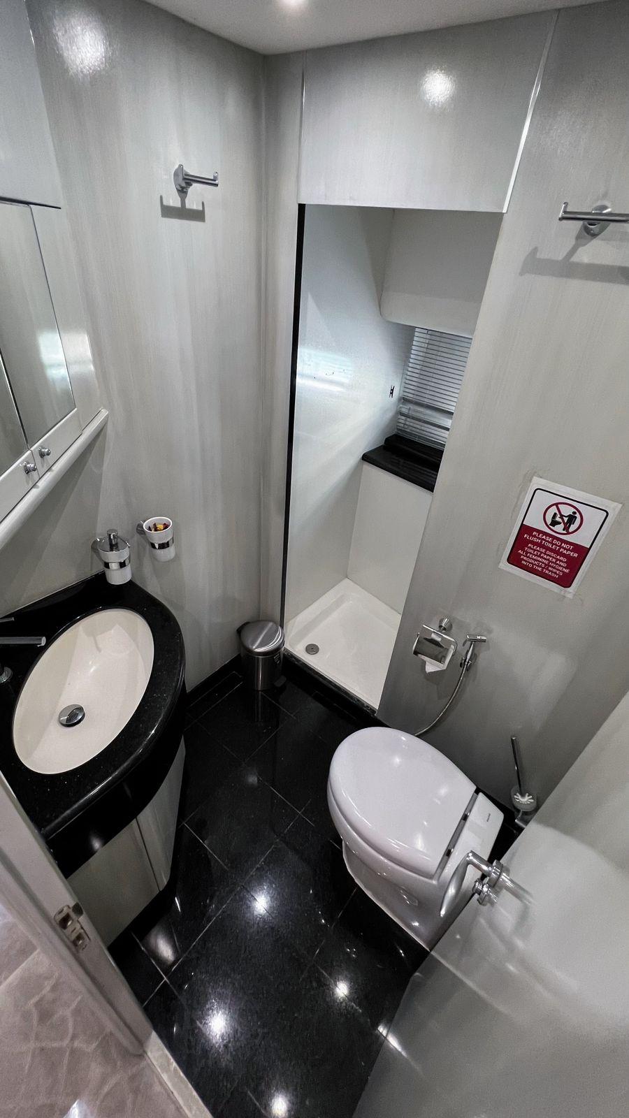 2004 Sunseeker Predator 95 for sale (photo 36)