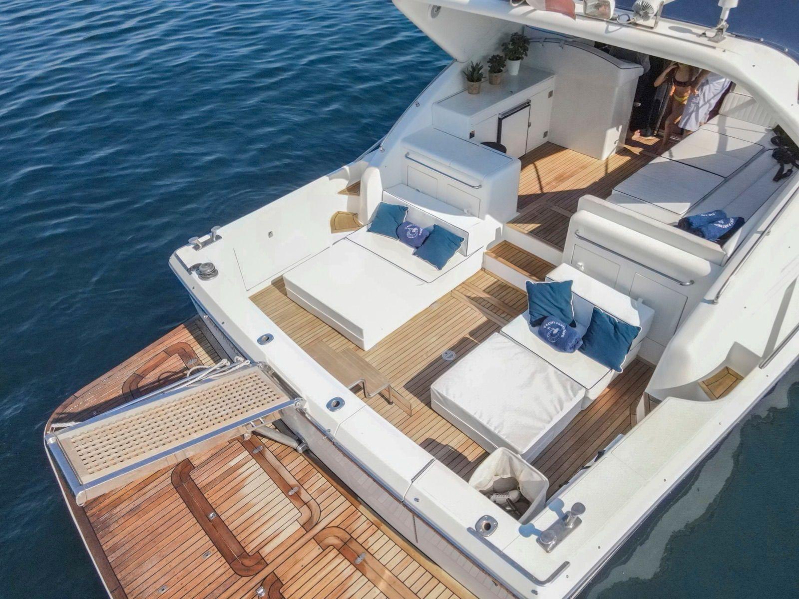1996 Uniesse 48 Open à vendre (photo 4)