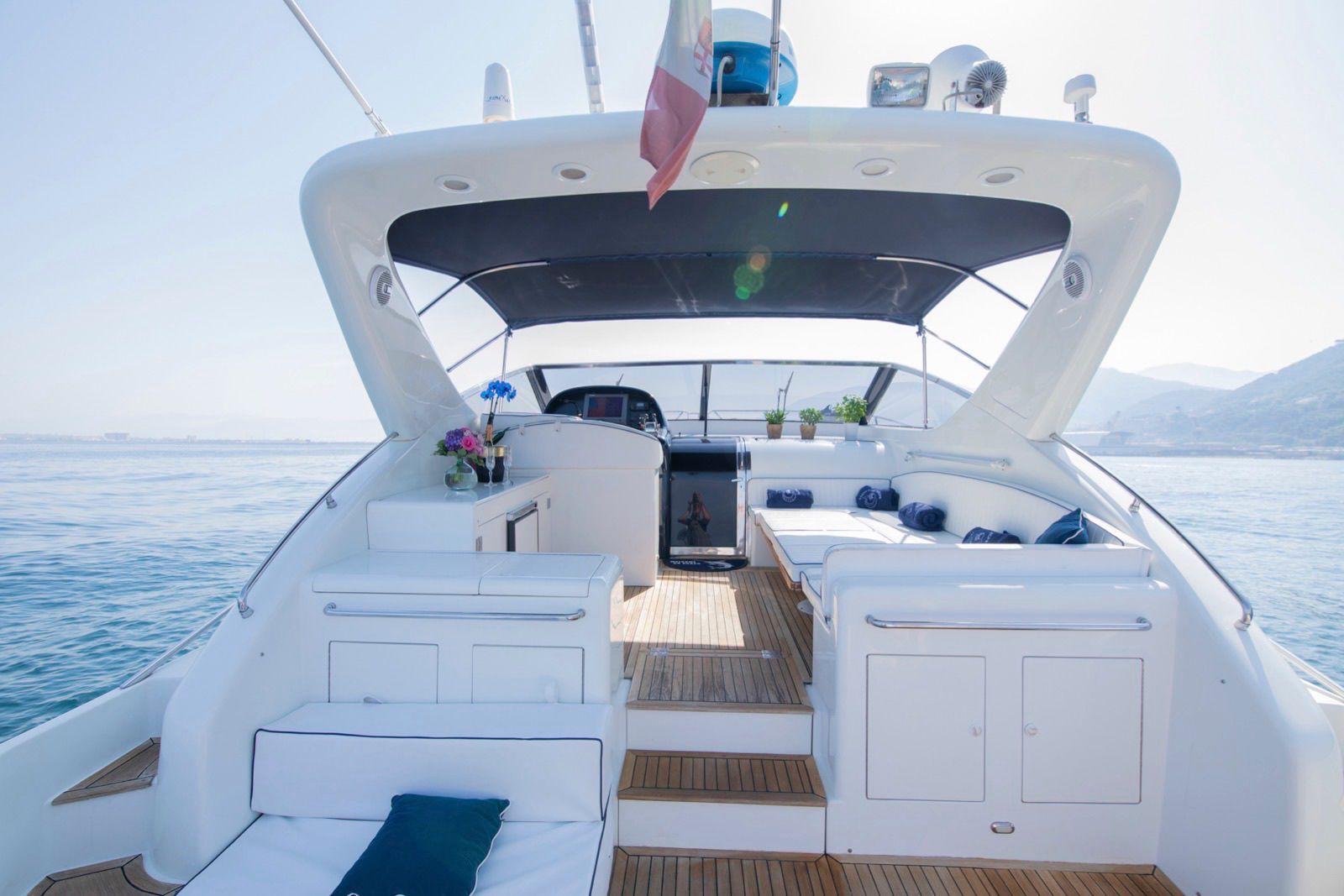 1996 Uniesse 48 Open à vendre (photo 5)