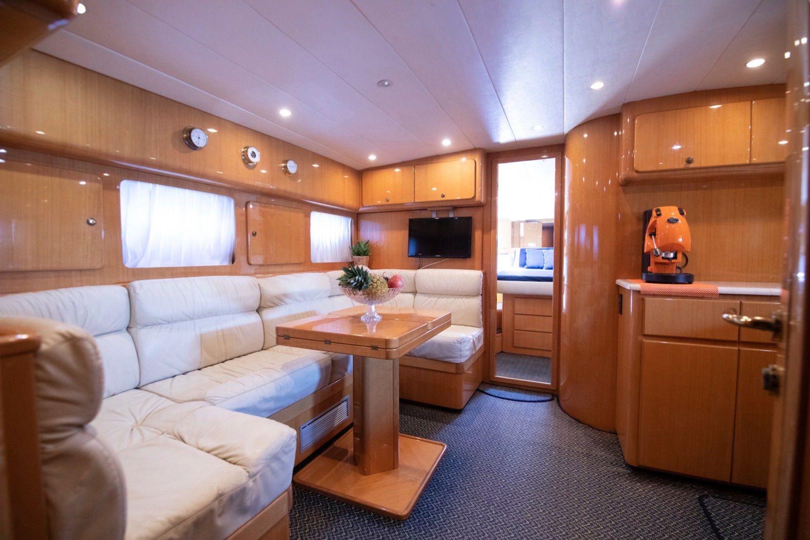 1996 Uniesse 48 Open à vendre (photo 9)