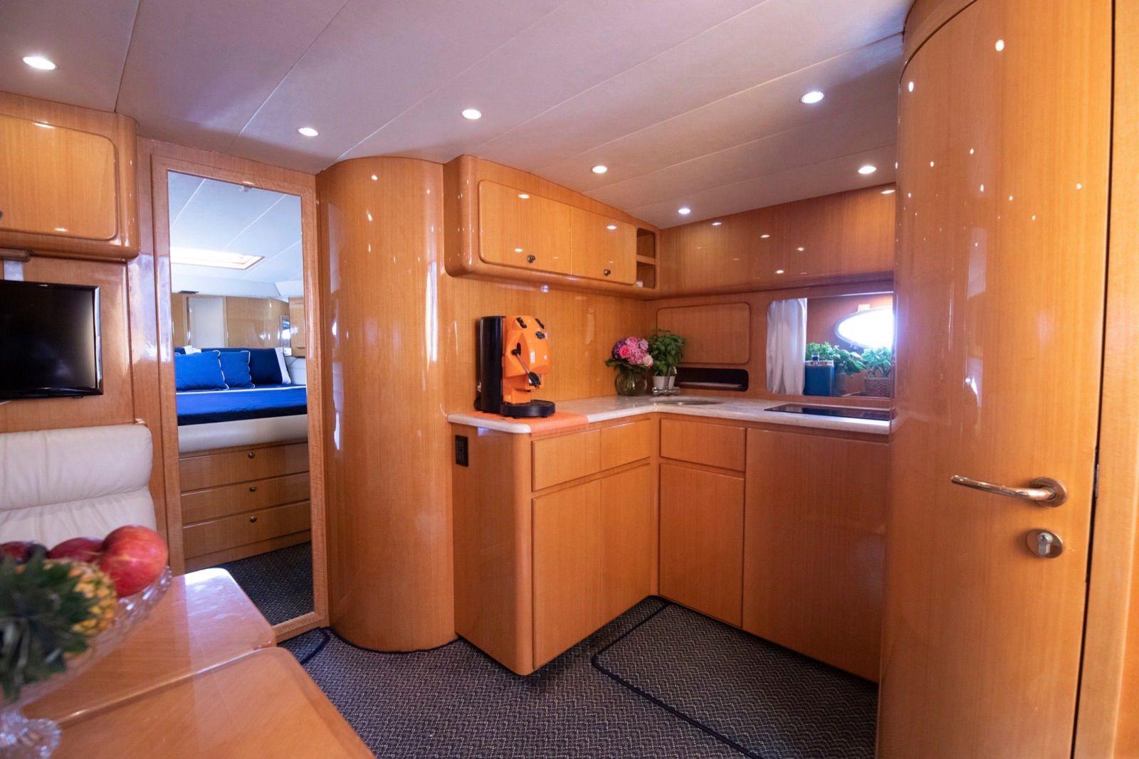 1996 Uniesse 48 Open à vendre (photo 10)