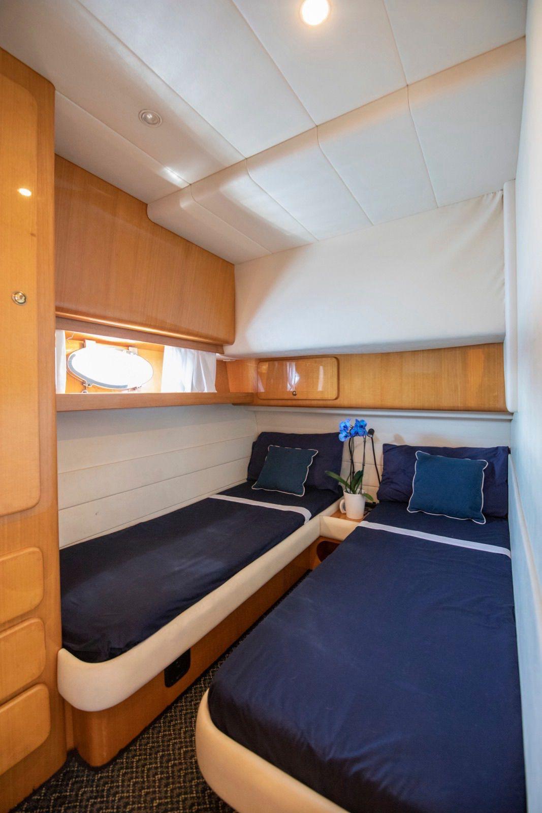 1996 Uniesse 48 Open à vendre (photo 11)
