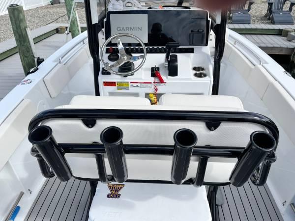 2023 Sea Hunt Ultra 234 for sale (photo 3)