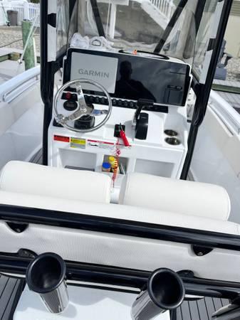 2023 Sea Hunt Ultra 234 for sale (photo 5)