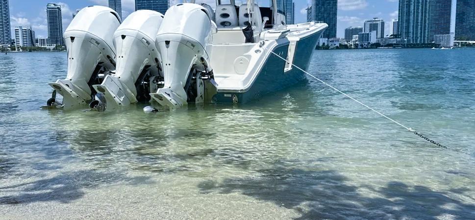 2018 Cobia 344 Center Console na sprzedaż (photo 9)