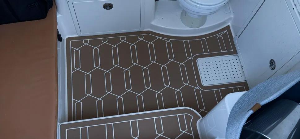 2018 Cobia 344 Center Console na sprzedaż (photo 11)