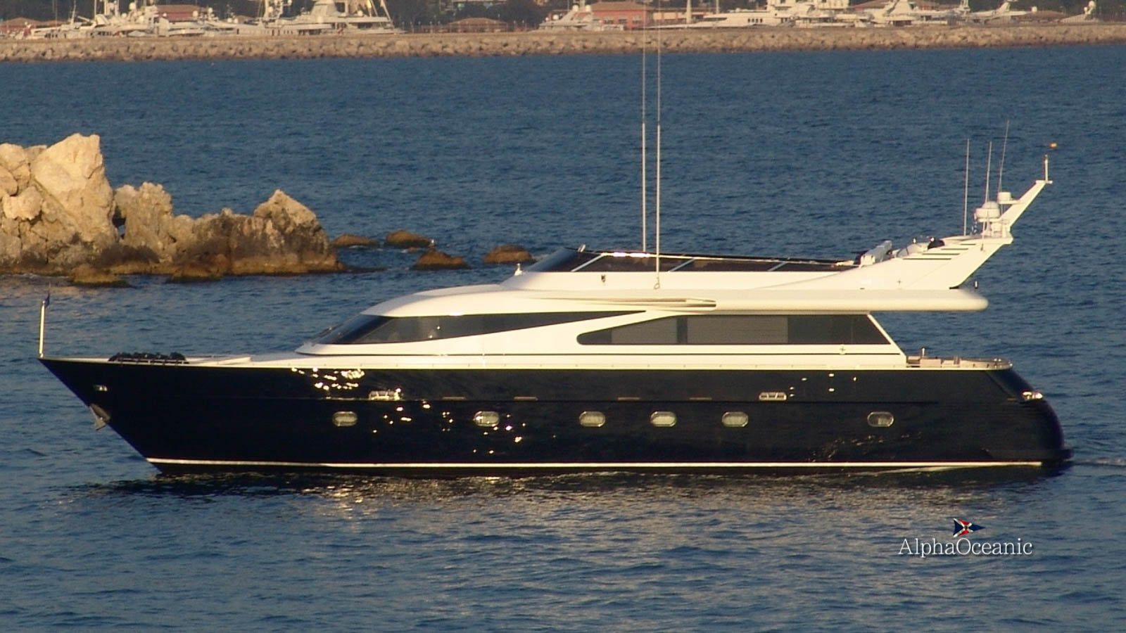 1999 Cantieri Navali Lavagna Admiral 25m à vendre (photo 2)