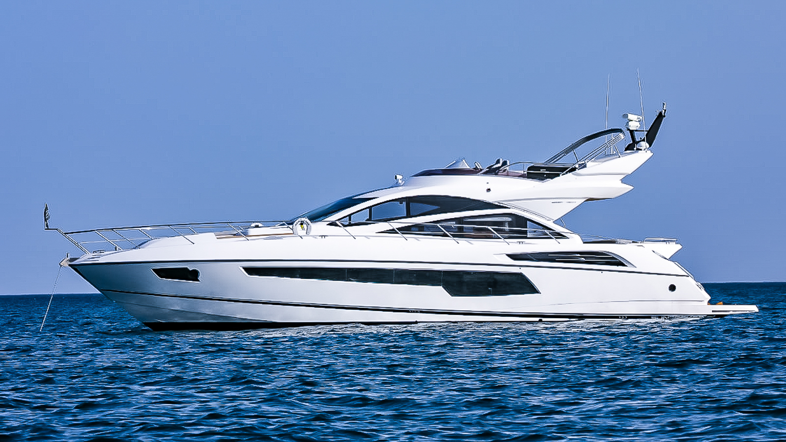 2015 Sunseeker 68 Sport Yacht for sale (photo 2)